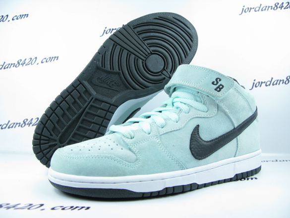 nike-sb-dunk-mid-premium-ice-blue-black